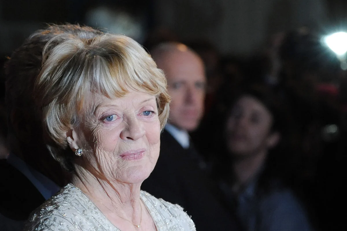 Popular Actress Maggie Smith Dies, Causes Grief on Global Scale